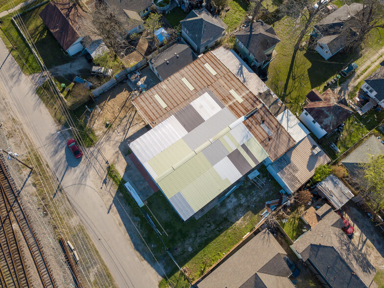 More Photos Of 119 Oldham St, Houston Warehouse For Sale