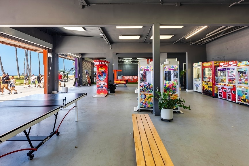 More Photos Of 1011 Ocean Front Walk, Venice Storefront Retail Office For Sale