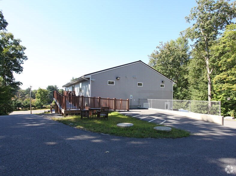 More Photos Of 267 Willimantic Rd, Chaplin Freestanding For Lease