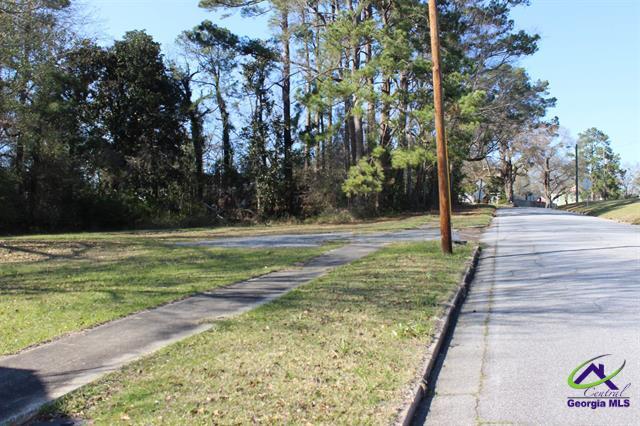 More Photos Of 309 Engram St, Montezuma Storefront Retail Office For Sale