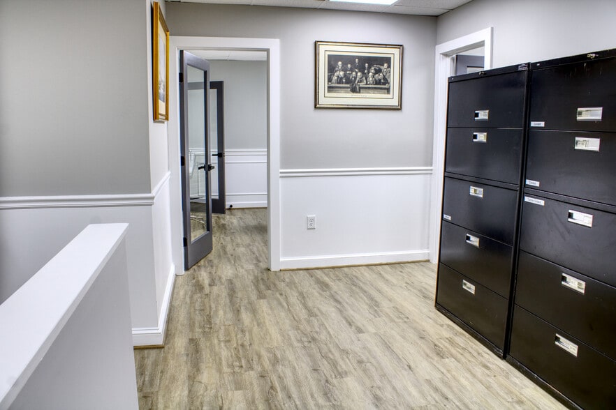 More Photos Of 10521 Judicial Dr, Fairfax Medical For Sale