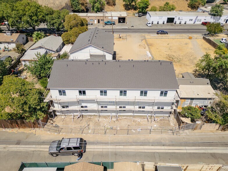 More Photos Of 40 W 13th St, Merced Apartments For Sale