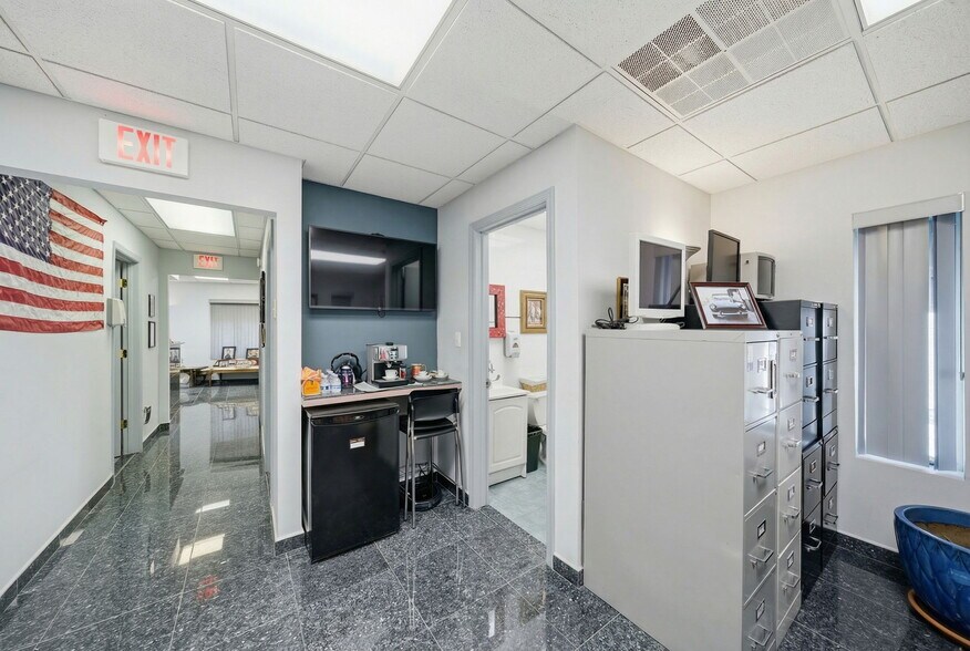 More Photos Of 415 Totowa Rd, Totowa Medical For Sale
