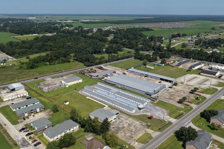 More Photos Of 2219 LA-3185, Thibodaux Specialty For Sale