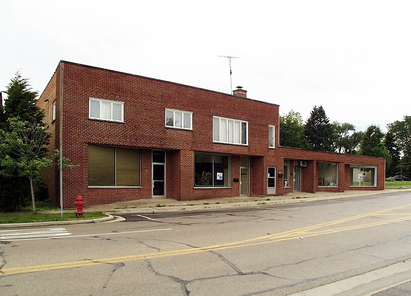 More Photos Of 220-230 Hicks Pl, Palatine Storefront Retail Residential For Sale
