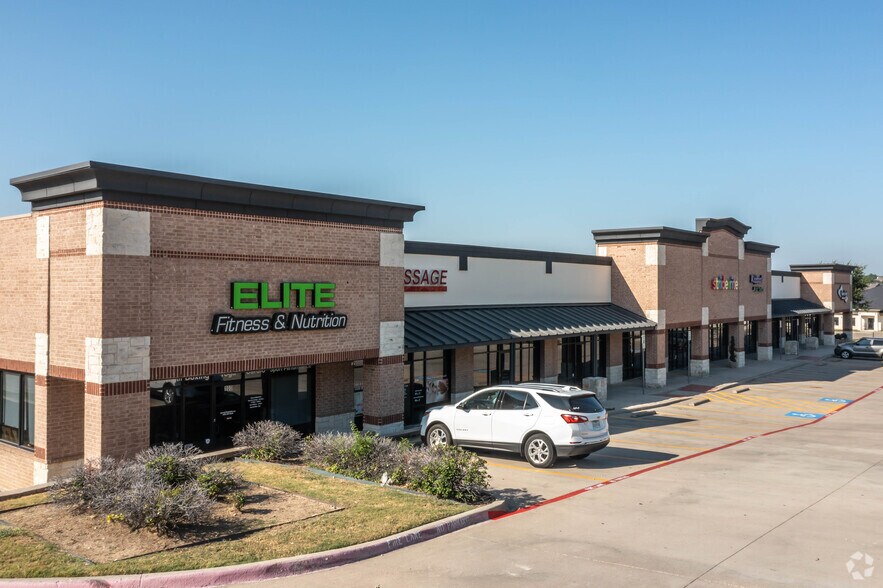 More Photos Of 2585 MacArthur Blvd, Lewisville Storefront Retail Office For Lease