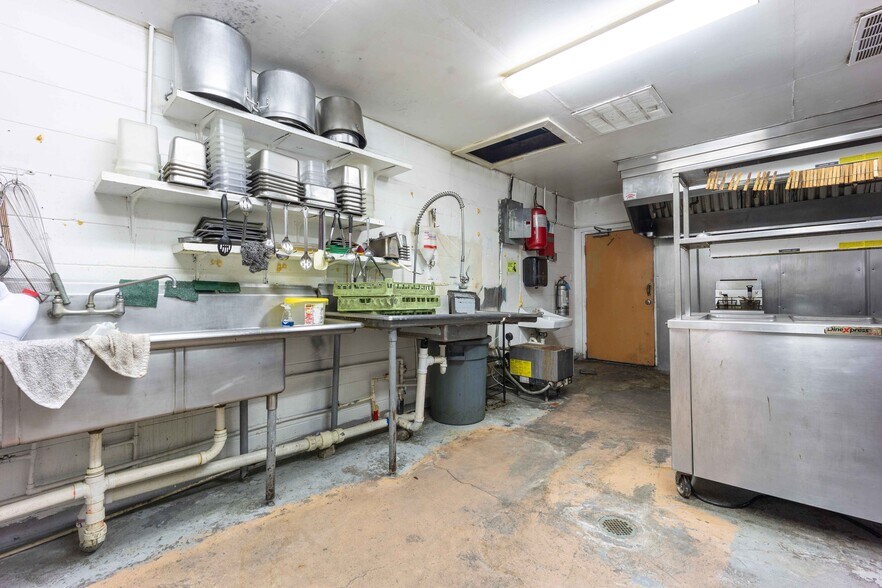 More Photos Of , Live Oak Unknown For Sale