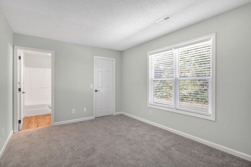 More Photos Of 122 Wendy Hill Way, Piedmont Apartments For Sale