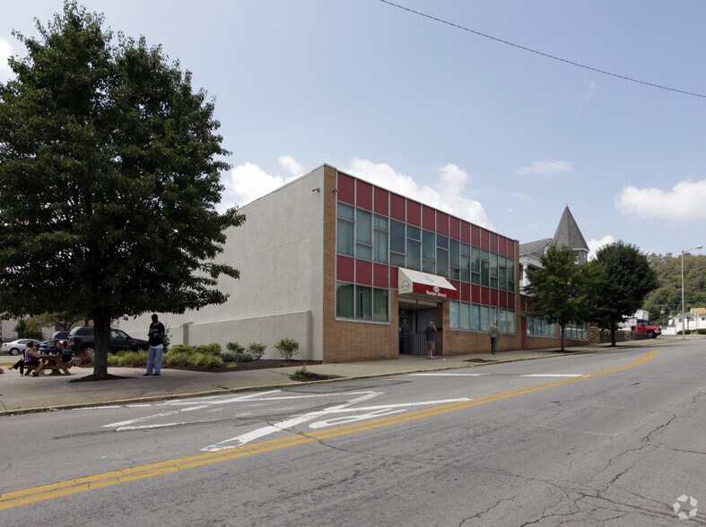 More Photos Of 630 Market St, Steubenville Office For Sale