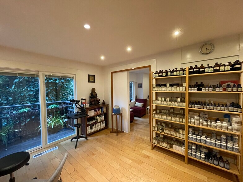 More Photos Of 10 Millwood St, Mill Valley Medical For Sale
