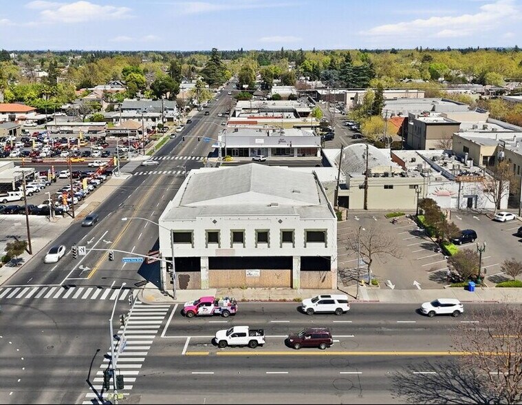 Primary Photo Of 208 E Olive Ave, Turlock Storefront Retail Office For Sale