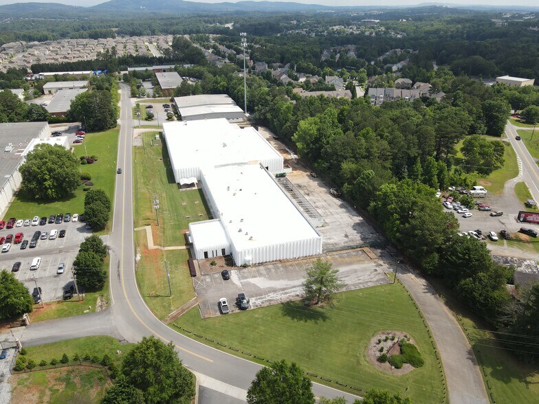 More Photos Of 1420 Redi Rd, Cumming Warehouse For Lease