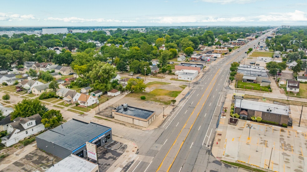More Photos Of 21511 Van Dyke Ave, Warren Bank For Sale