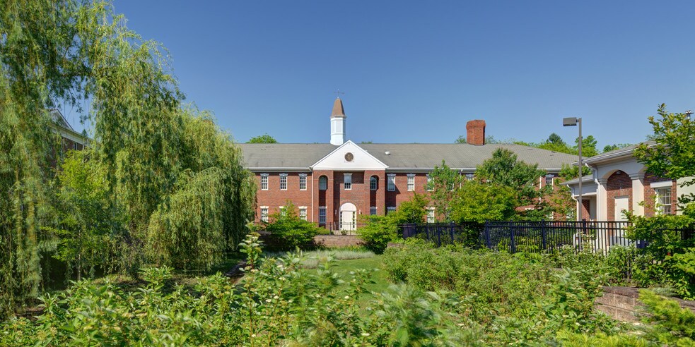 More Photos Of 134 Franklin Corner Rd, Lawrenceville Office For Sale