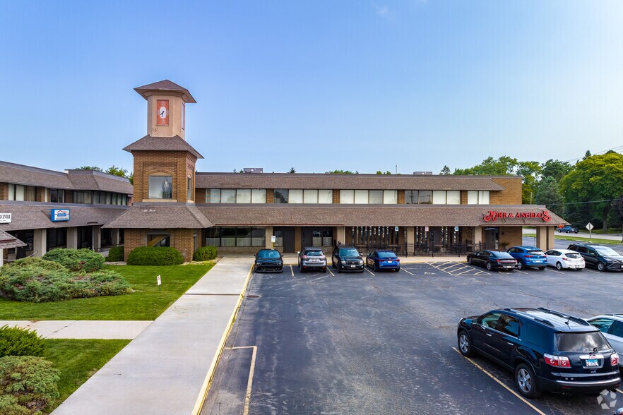 More Photos Of 6220 Washington Ave, Racine Freestanding For Lease