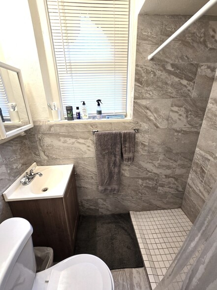 More Photos Of 3845 Chicago Ave, Minneapolis Apartments For Sale