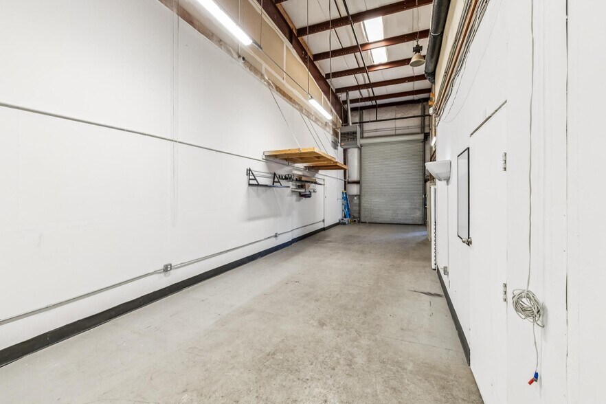More Photos Of 2250 Jerrold Ave, San Francisco Warehouse For Sale