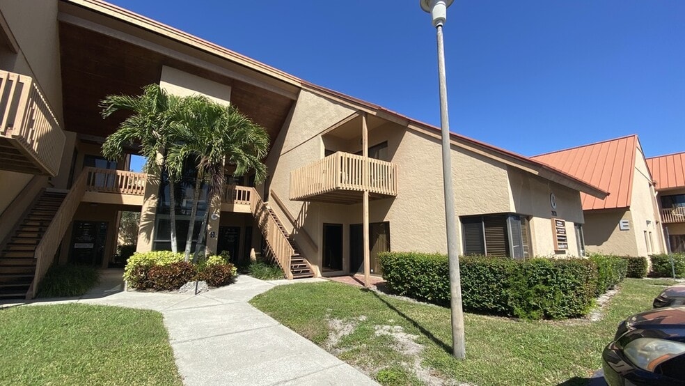 More Photos Of 2831 Ringling Blvd, Sarasota Office For Lease