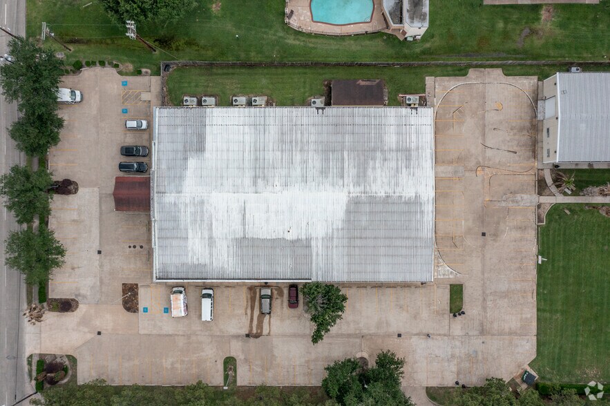 More Photos Of 7770 Spencer Hwy, Pasadena Light Distribution For Sale