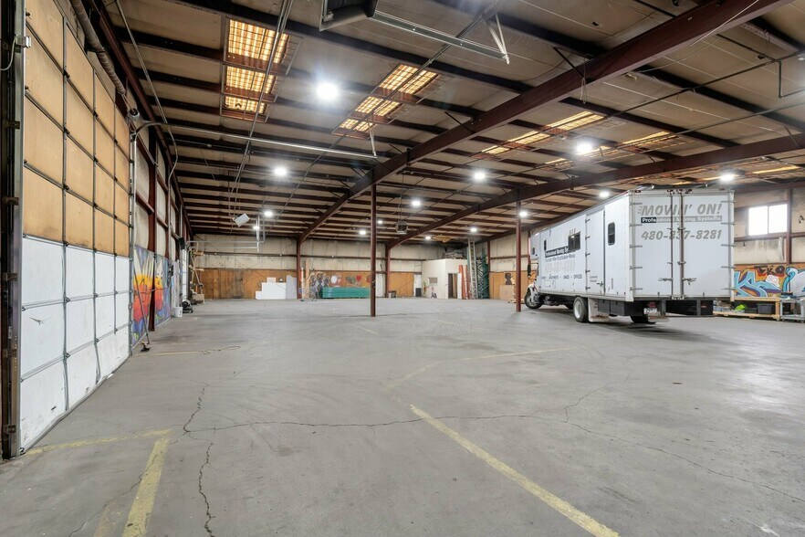 More Photos Of 2401 S Delaware St, Denver Manufacturing For Sale