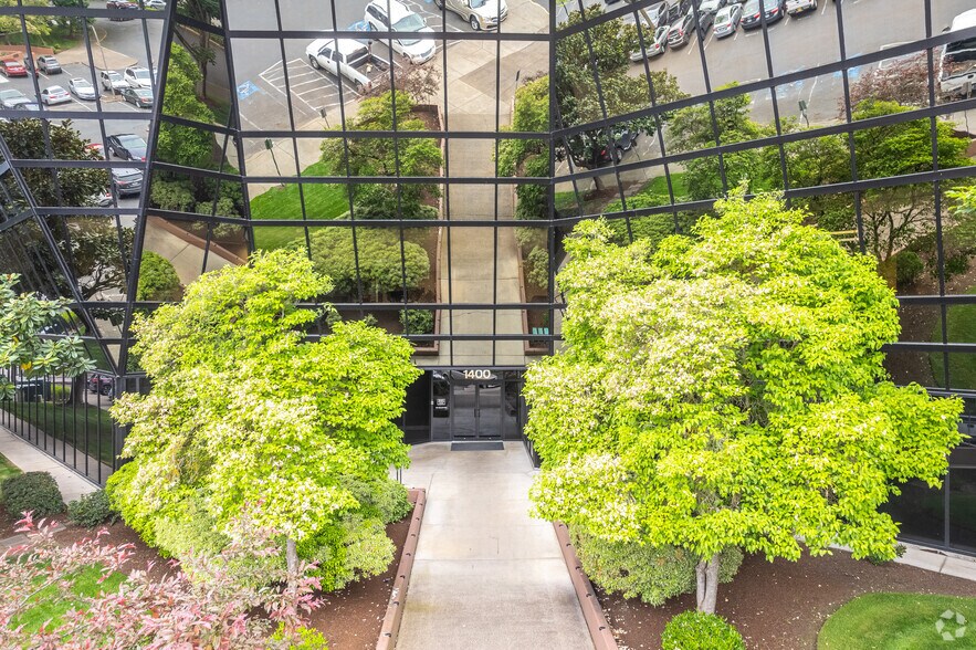 More Photos Of 1400 Executive Pky, Eugene Office For Lease