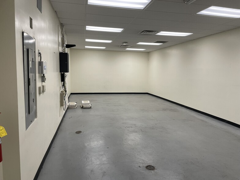 More Photos Of 230 A Nellis Blvd, Las Vegas Freestanding For Lease