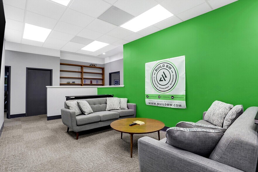 More Photos Of 615 Russell Ave, Indianapolis Medical For Sale