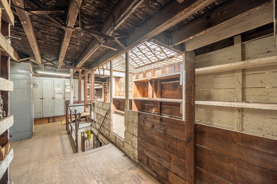 More Photos Of 4332 33rd St, Long Island City Industrial For Sale