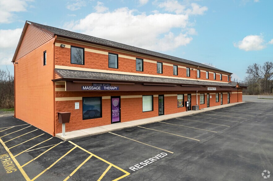 Primary Photo Of 5660 Clinton St, Elma Office For Lease