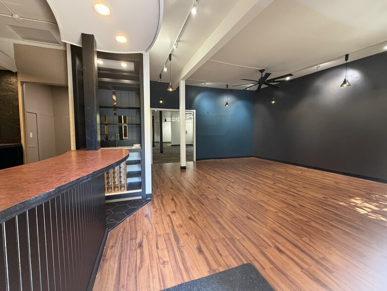 More Photos Of 705 Sutter St, Folsom Storefront Retail Office For Sale