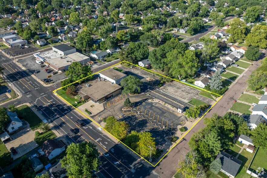 More Photos Of 3429 N Prospect Rd, Peoria Bank For Sale