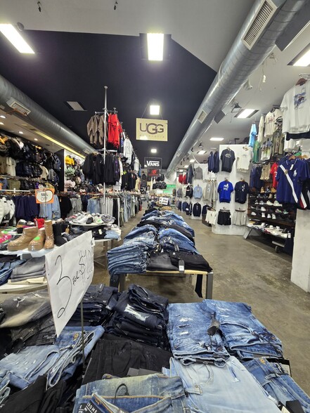 More Photos Of 938 Flatbush Ave, Brooklyn General Retail For Lease