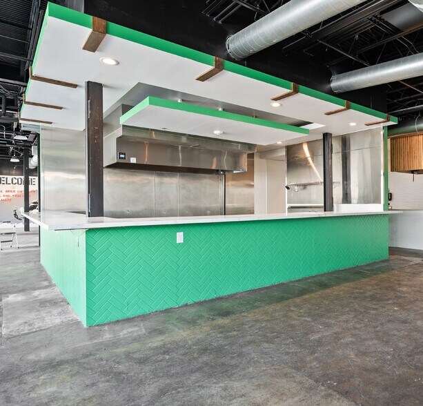 More Photos Of 606 Dennis St, Houston Storefront For Sale