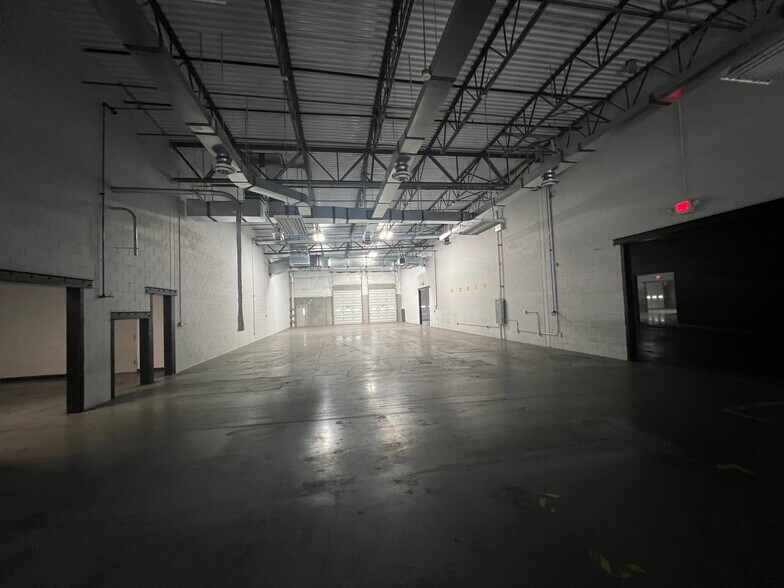 More Photos Of 7699 Limestone Dr, Gainesville Light Manufacturing For Sale