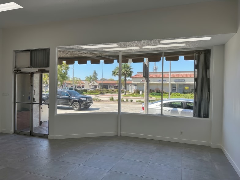 More Photos Of 6320-6322 Atlantic Blvd, Bell Storefront For Lease
