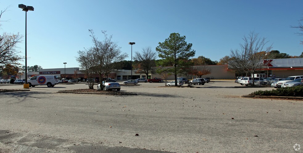 Primary Photo Of 910-980 Kildaire Farm Rd, Cary Unknown For Lease