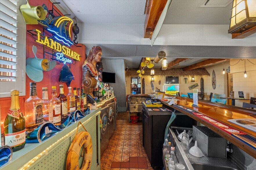 More Photos Of 1424 Main St, Sylvan Beach Restaurant For Sale