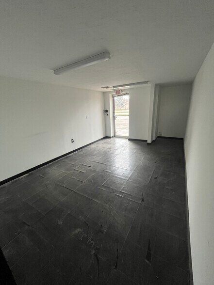 More Photos Of 7252 Industrial Park Blvd, Mentor Manufacturing For Lease