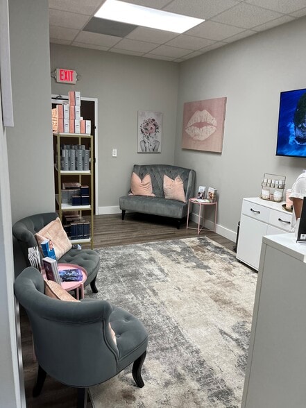 More Photos Of 1500 E Venice Ave, Venice Office For Sale
