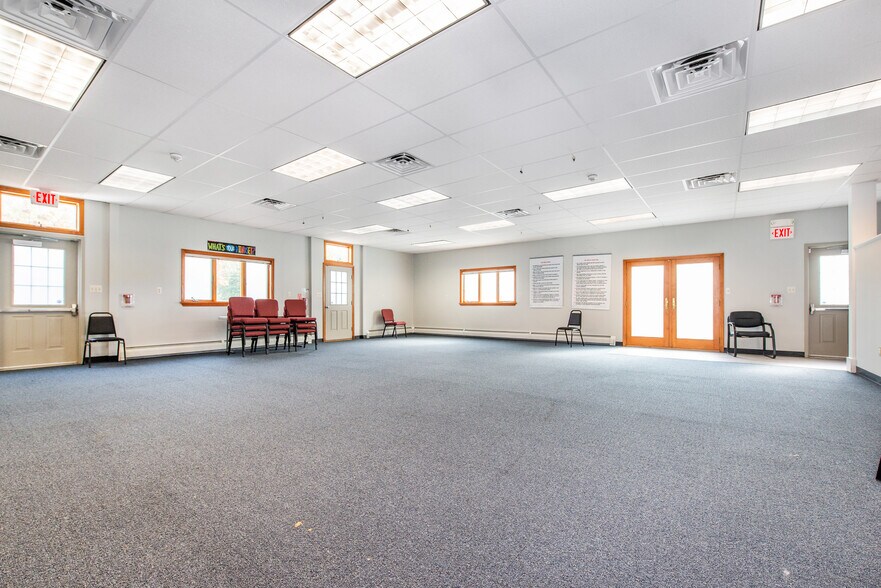 More Photos Of 13 Stillwater Rd, Blairstown Office For Sale