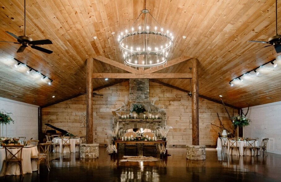 More Photos Of Cove Road, Jasper Specialty For Sale