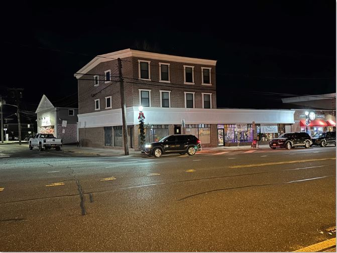 More Photos Of 39 W Hoffman Ave, Lindenhurst General Retail For Sale