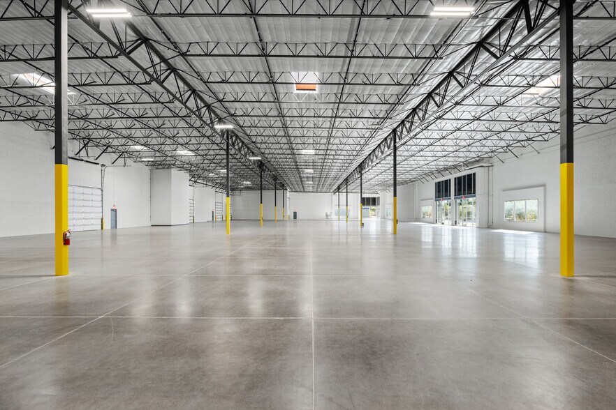 More Photos Of 2908 W Deer Valley Rd, Phoenix Warehouse For Sale