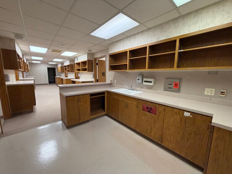 More Photos Of 620 N Alpha St, Grand Island Medical For Sale