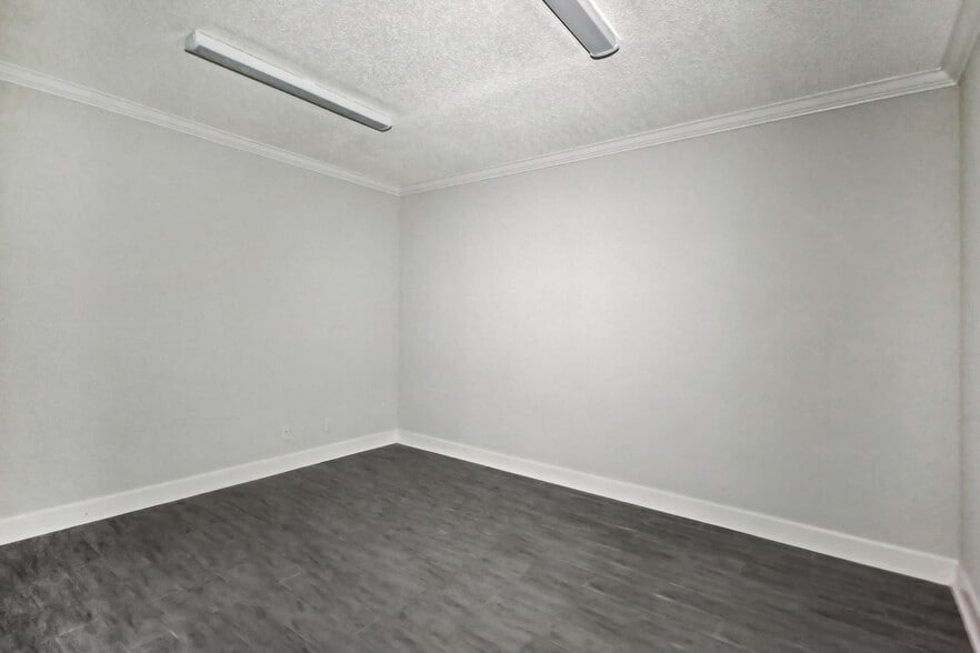 More Photos Of 3015-3025 Piedmont Rd NE, Atlanta Office For Sale