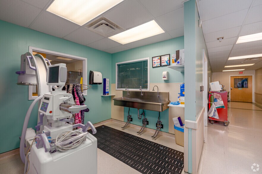 More Photos Of 1133 E Chestnut Ave, Vineland Office For Sale