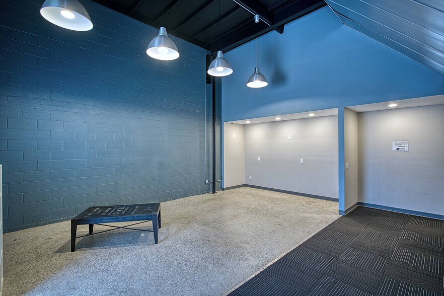 Primary Photo Of 8025 Remmet Ave, Canoga Park Light Manufacturing For Lease
