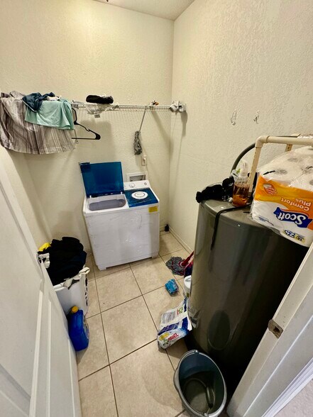 More Photos Of 1154 Macarthur St, Lake Placid Specialty For Sale