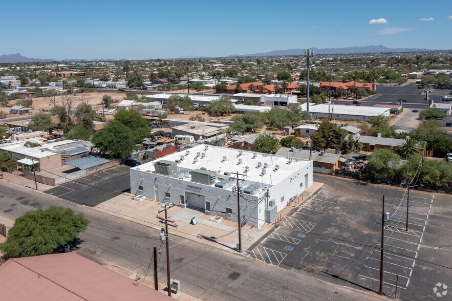 More Photos Of 613 E Delano St, Tucson Freestanding For Sale