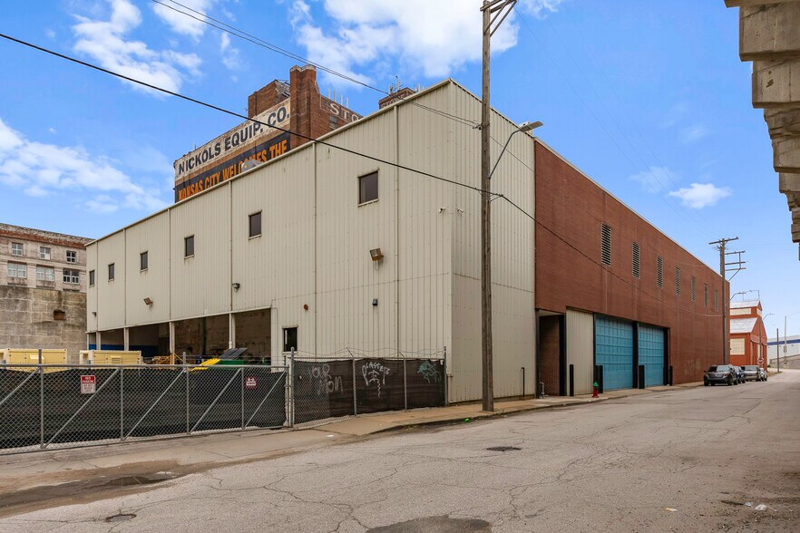 More Photos Of 1315 W 12th St, Kansas City Warehouse For Sale